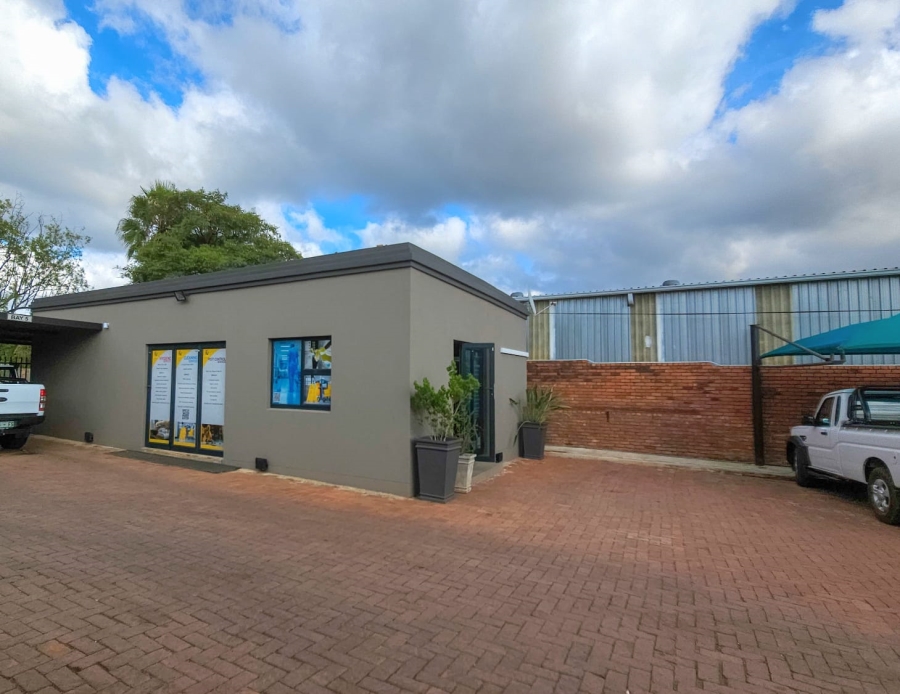 Commercial Property for Sale in Ifafi North West